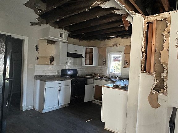 4th image of 17244 Wentworth Ave