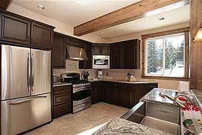 5th image of 54 Guye Peak Ln