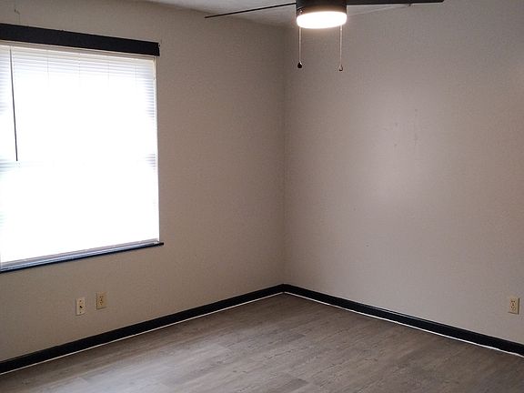 2nd image of 2332 Peabody St