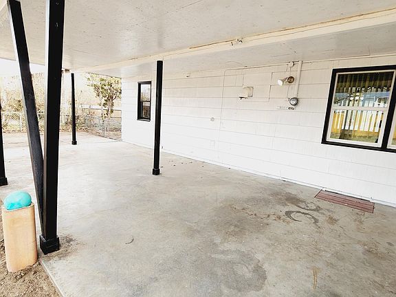 4th image of 109 N Buntin St