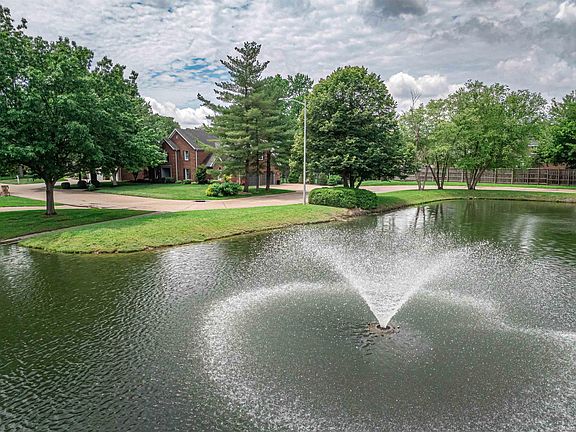 3rd image of 735 Greengate Ct
