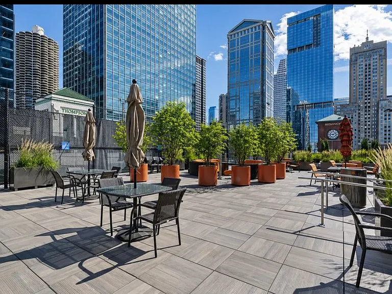345 N Lasalle St #4504 — Photo 11