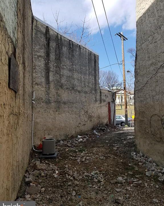 2nd image of 2964 Kensington Ave