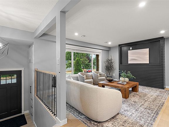 3rd image of 3053 Jenner Rd