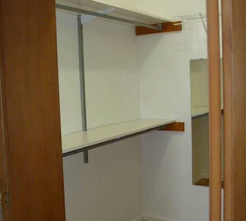 4th image of 1432 W Walton St APT 1