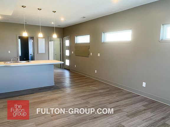 2nd image of 452 4th St NW #2