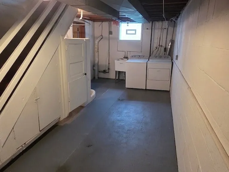 209 E Fairmont Ave — Photo 9