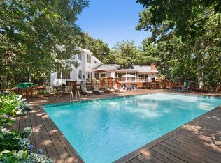 208 Treescape Dr, East Hampton, NY 11937