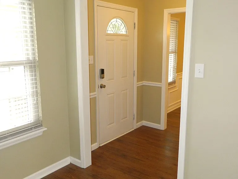 635 Clinton Way W — Photo 5