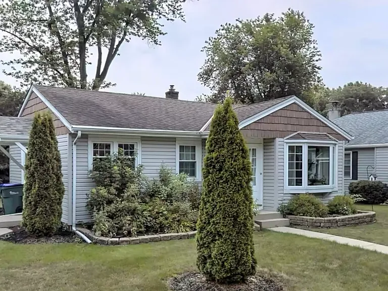 5908 Cornflower Ln — Photo 3