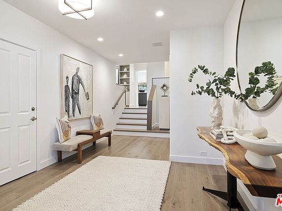 4th image of 1305 Duende Ln