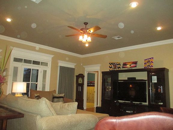 3rd image of 18635 Arbor Oak Ave