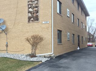 17711 Park Blvd APT 3W, Lansing, IL 60438