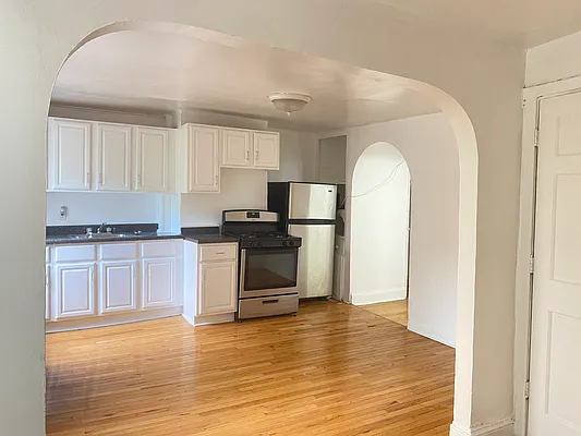 Rented by Compass | media 16