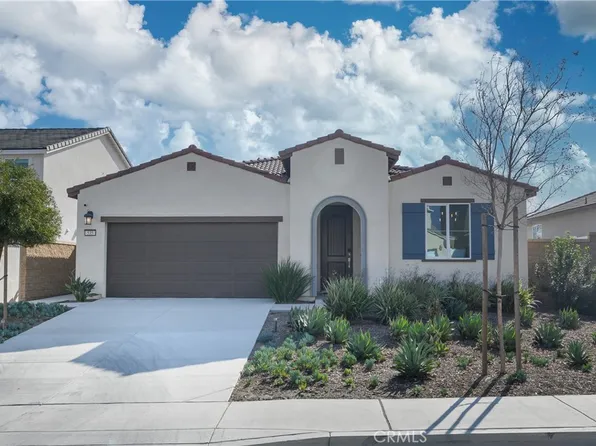 535 Finch Dr, Rialto, CA 92377