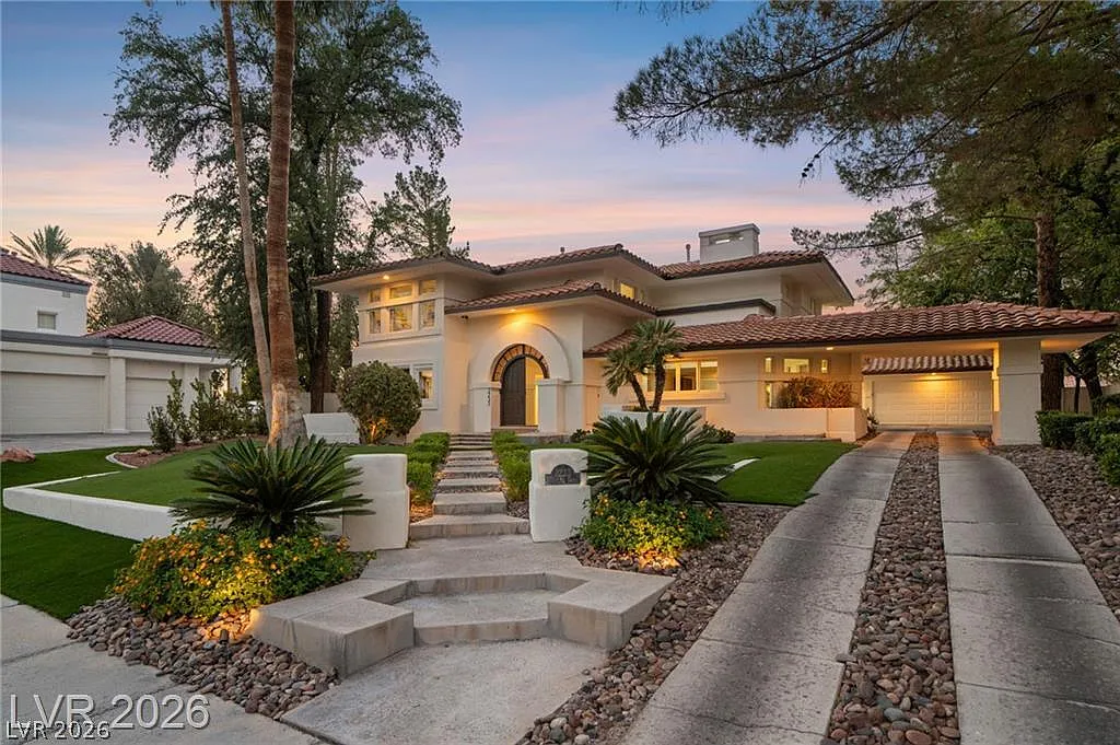 5 bed, 4.0 bath, 3643 sqft, $8,995 — Photo 3