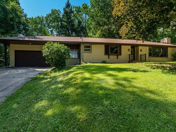 5094 Safford Rd, Rockford, IL 61101