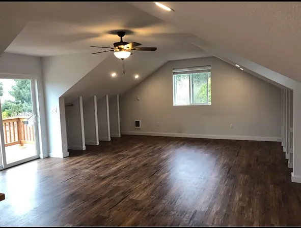 235B NE Metcalf Ave #B — Photo 5