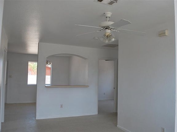 2nd image of 286 E Aquila St