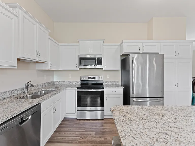 2138 Siena Ave — Photo 5
