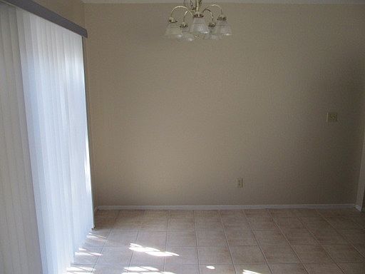 3rd image of 627 Paulson Dr