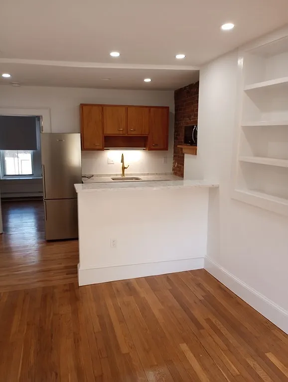 1 bed, 575 sqft, $2,750 — Photo 2