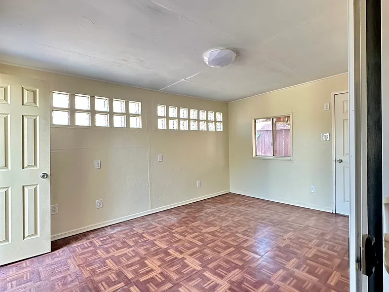 11875 Landbreeze Way — Photo 10
