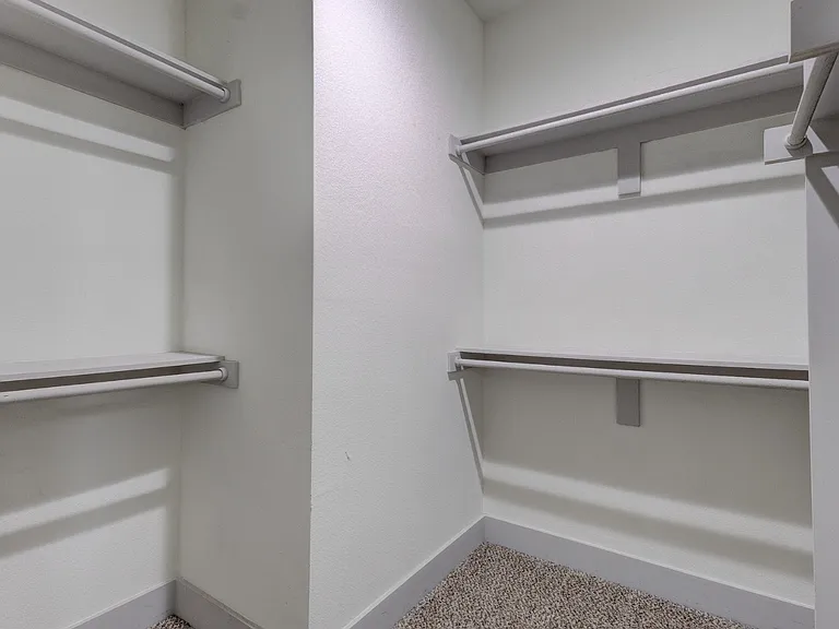 6043 Rivendell Dr — Photo 28