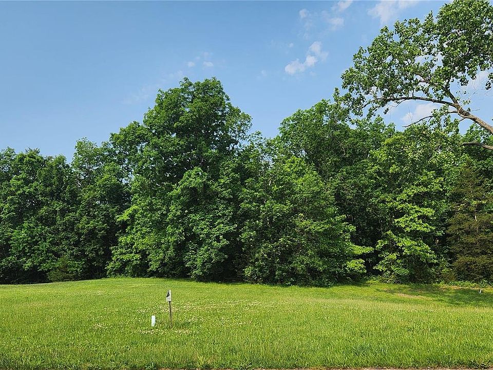 1st image of 10 Shilling Oaks Dr