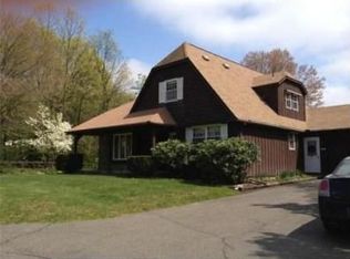 111 Brockway Ln, South Hadley, MA 01075