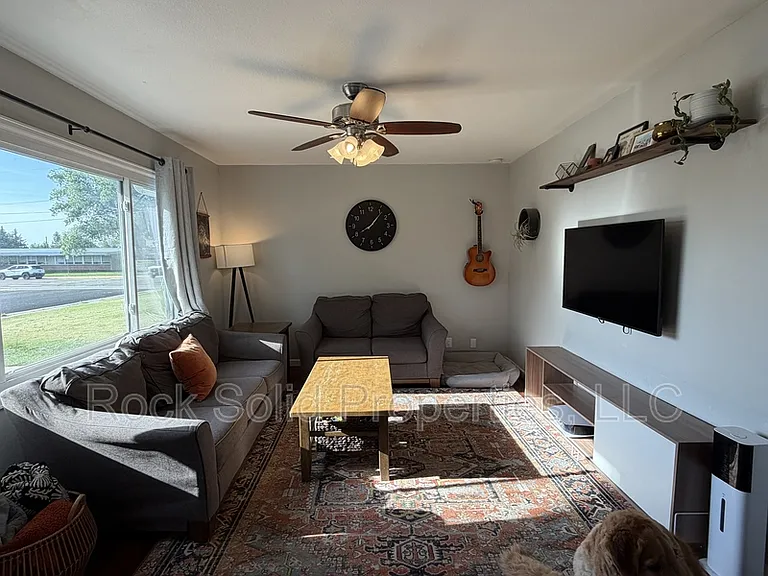 1008 Adams Ave — Photo 6