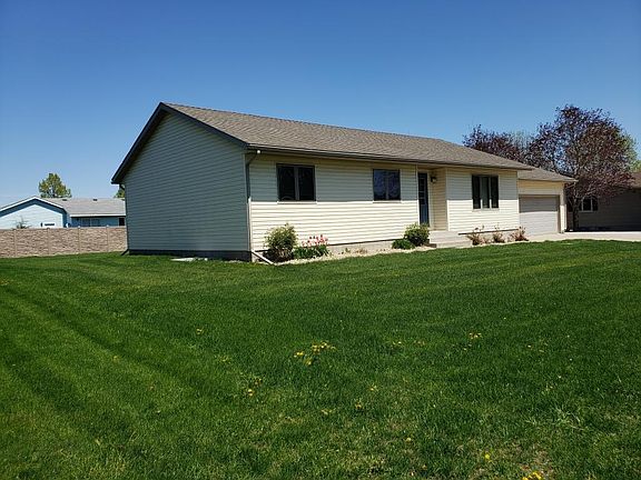 2nd image of 135 Aadland Cir