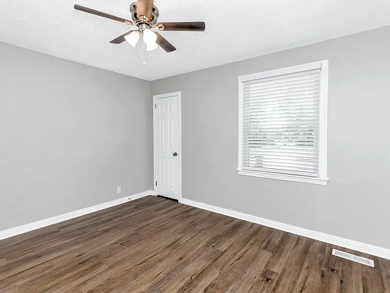 914 Linwood Dr NW — Photo 20