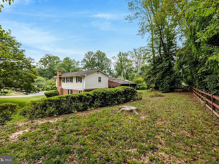 615 Kearney Ct SW — Photo 49