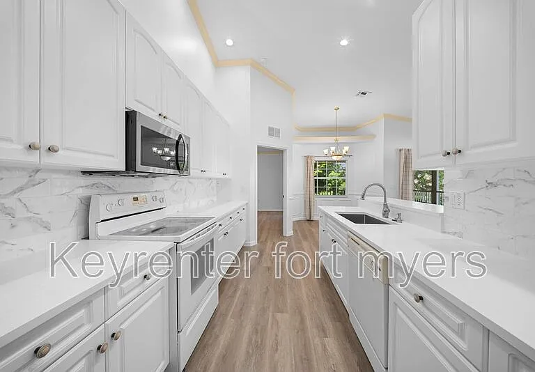 5370 Park Rd #4 — Photo 11