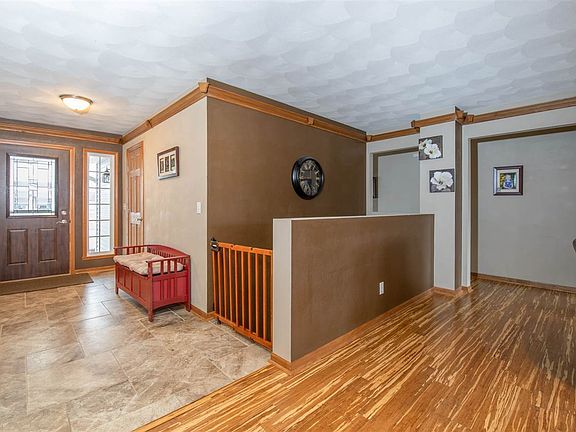 3rd image of 15606 Taylor St
