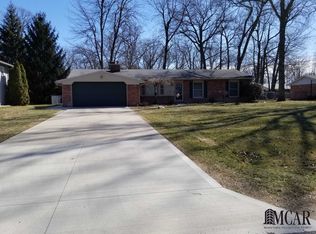 7648 Seneca Trl, Temperance, MI 48182