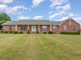 251 Watt Nolen Rd, Cottontown, TN 37048