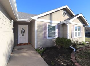 229 Hackberry Ave, Manhattan, KS 66502