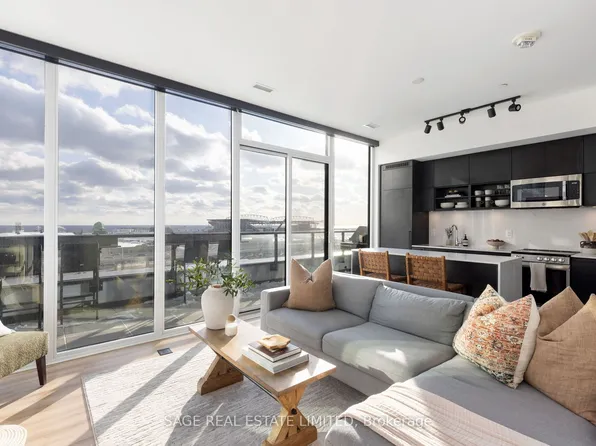 135 Liberty St #715, Toronto, ON M6K 1A7