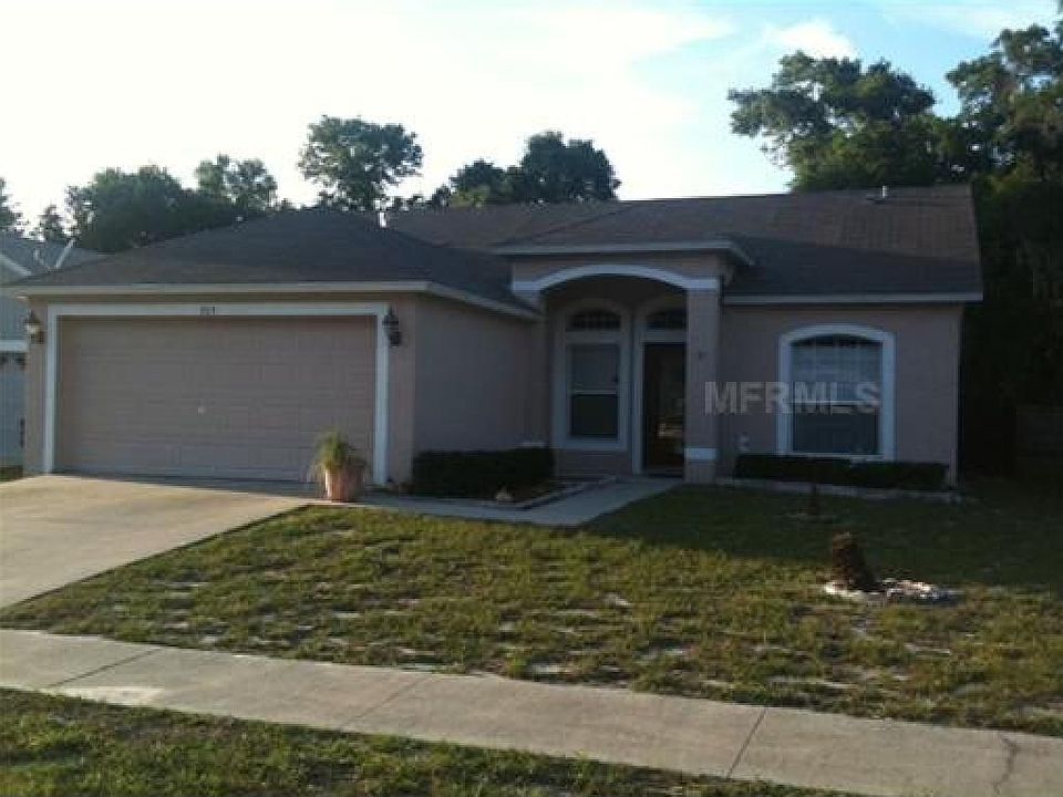 1st image of 305 Heritage Estates Ln