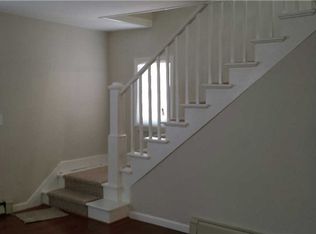 924 Dunbar Ave, Medford, NY 11763