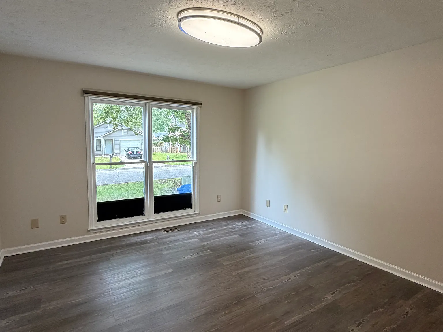 3 bed, 1094 sqft, $1,500 — Photo 4