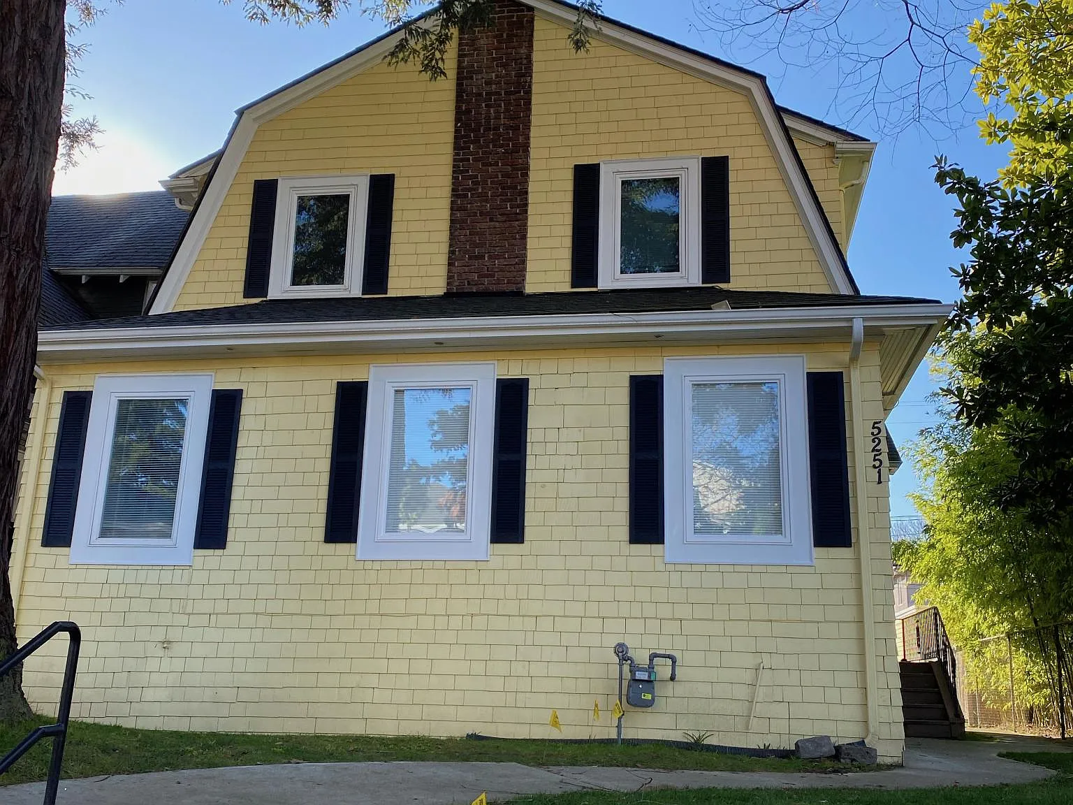 11 bed, 3040 sqft, $9,000 — Photo 1