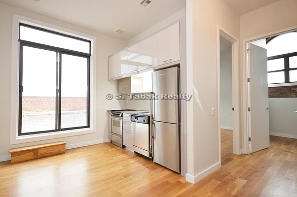 Rented by Sam Tabak | media 95