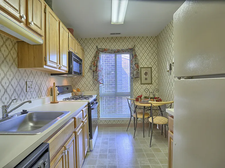 Treeview Apartments — Photo 6