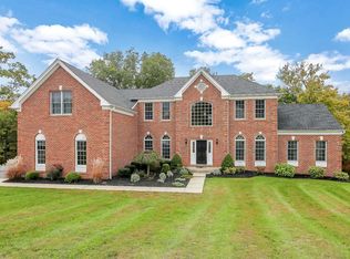 27 Sommerset Dr, Poughkeepsie, NY 12603