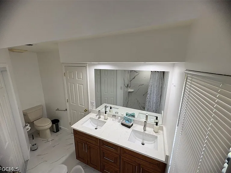 4509 SW 1st Pl — Photo 14