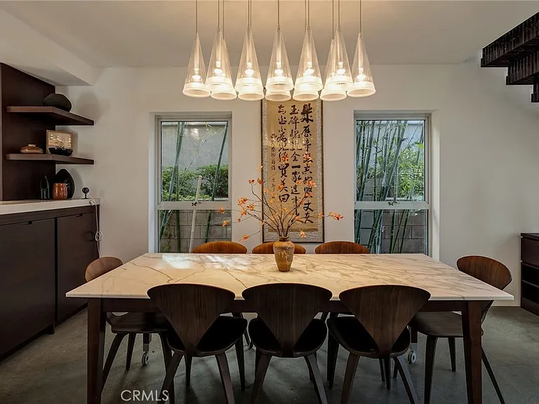 27 Driftwood St — Photo 7