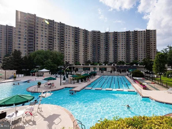 205 Yoakum Pkwy Unit 1818, Alexandria, VA 22304